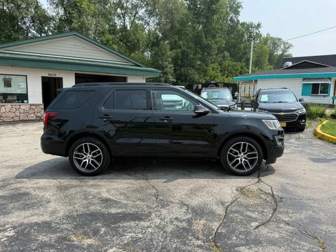 Used 2017 Ford Explorer Sport w/ Equipment Group 401A AWD/4WD image 6