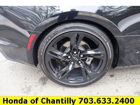 Used 2021 Chevrolet Camaro LT w/ RS Package image 22