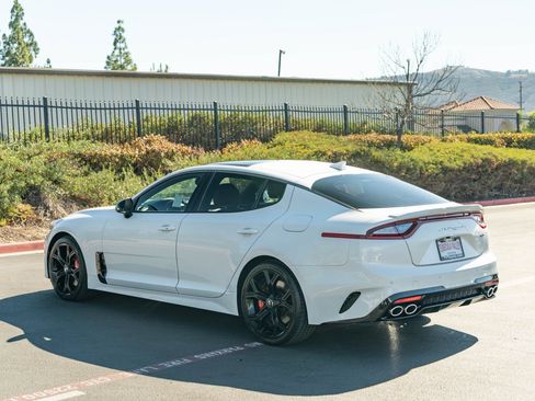 Used 2021 Kia Stinger GT1 RWD image 11