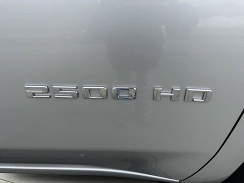 Used 2021 Chevrolet Silverado 2500 W/T w/ Gooseneck/5TH Wheel Package image 12