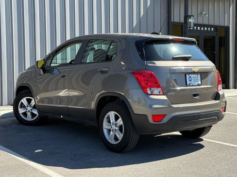 Used 2020 Chevrolet Trax LS FWD image 7