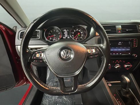 Used 2017 Volkswagen Jetta SE FWD image 21