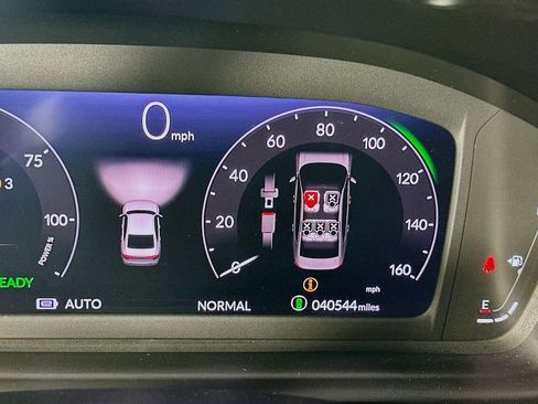 Used 2023 Honda Accord Touring image 12