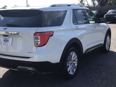Certified 2022 Ford Explorer Limited w/ Equipment Group 301A image 5
