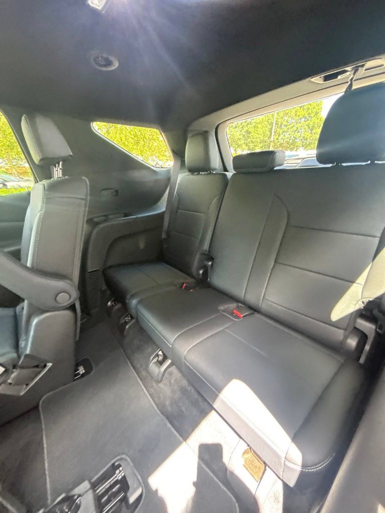 Used 2026 Chevrolet Traverse LT AWD/4WD image 18