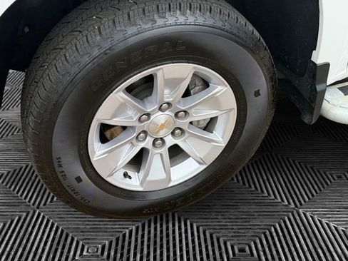 Used 2025 Chevrolet Silverado 1500 W/T RWD image 9