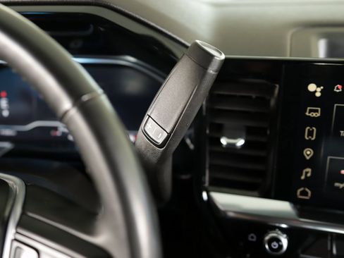 Used 2024 GMC Sierra 2500 SLE w/ SLE Value Package; image 20