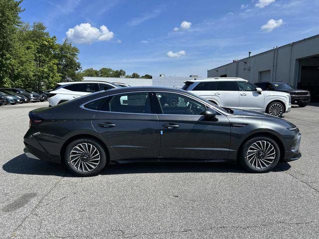 New 2026 Hyundai Sonata SEL FWD image 2