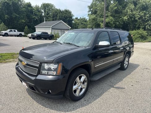 Used 2013 Chevrolet Suburban LTZ AWD/4WD image 4