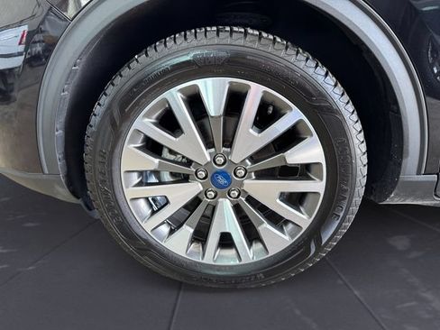 Certified 2022 Ford Escape Titanium AWD/4WD image 14