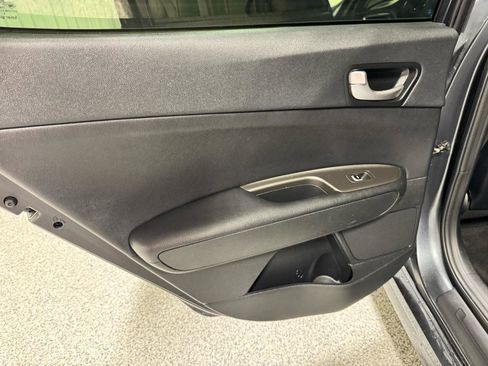 Used 2020 Kia Optima LX FWD image 12