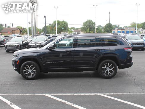 Used 2023 Jeep Grand Cherokee L Limited AWD/4WD image 7