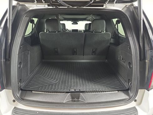 Used 2023 Chevrolet Suburban RST w/ Luxury Package AWD/4WD image 30