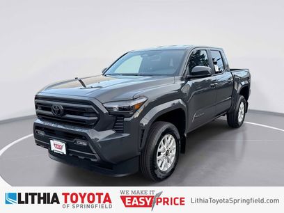New 2025 Toyota Tacoma SR5