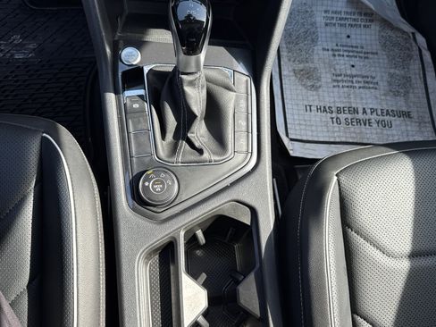 Used 2023 Volkswagen Tiguan SEL R-Line image 14