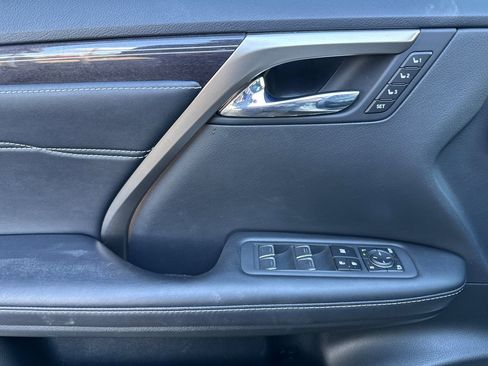 Used 2022 Lexus RX 450hL Luxury image 11