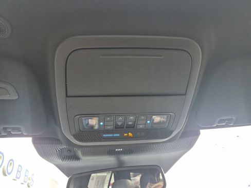 Used 2025 Ford Explorer ST image 40