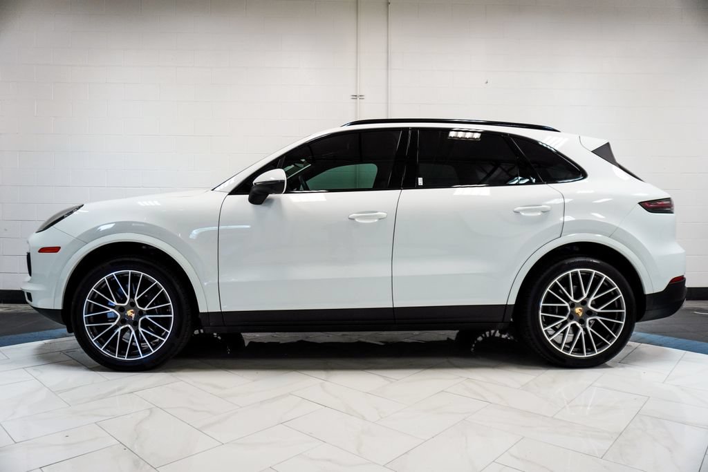 Used 2023 Porsche Cayenne AWD/4WD image 35