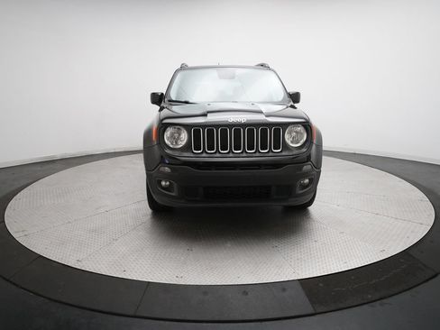 Used 2017 Jeep Renegade Latitude w/ Cold Weather Group AWD/4WD image 11