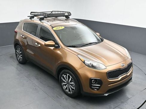 Used 2017 Kia Sportage EX image 19