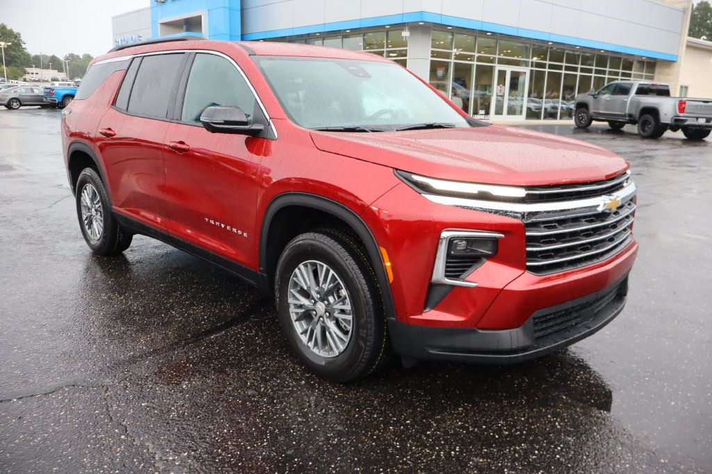 New 2027 Chevrolet Traverse LT w/ Driver Confidence Package AWD/4WD image 2