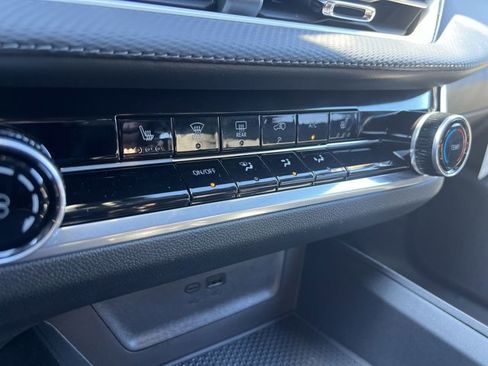 New 2026 Chevrolet Equinox LT image 11