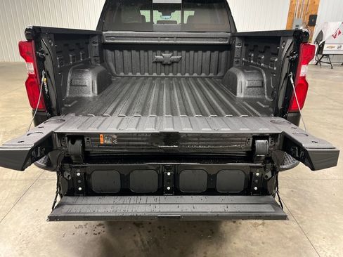 New 2026 Chevrolet Silverado 1500 ZR2 image 11