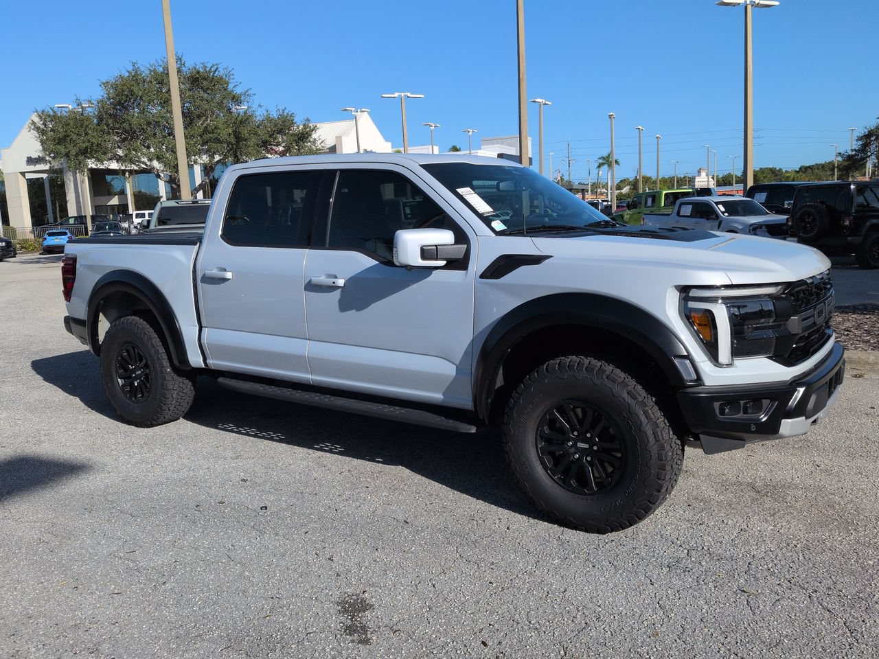 Used 2025 Ford F150 Raptor AWD/4WD image 2
