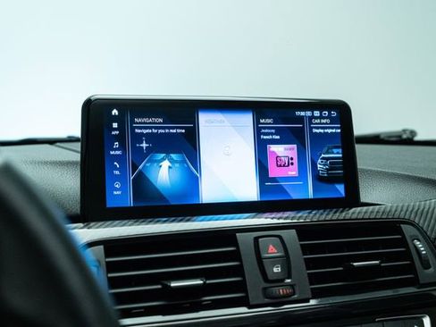 Used 2015 BMW M4 Convertible image 27