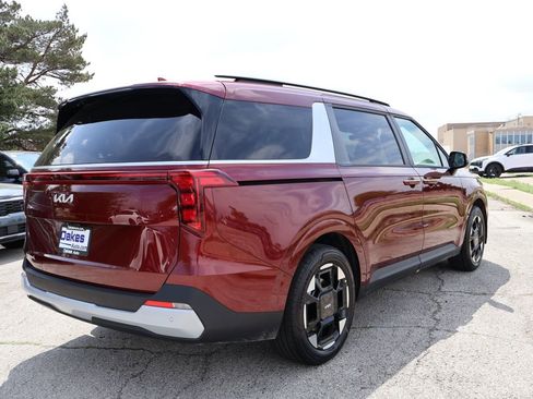 New 2026 Kia Carnival EX FWD image 7