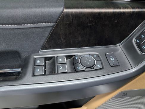 Used 2024 Ford F250 Lariat w/ Chrome Package image 14