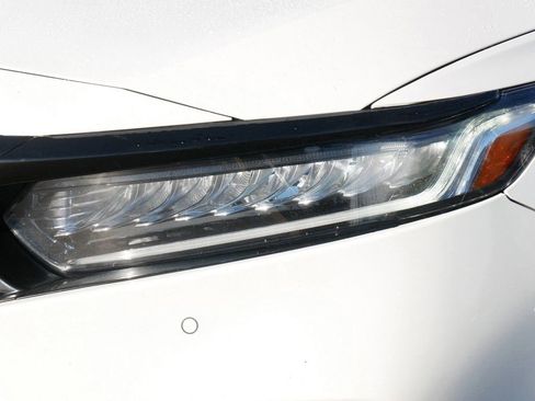 Used 2018 Honda Accord Touring image 5