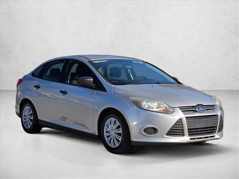 Used 2014 Ford Focus S image 3