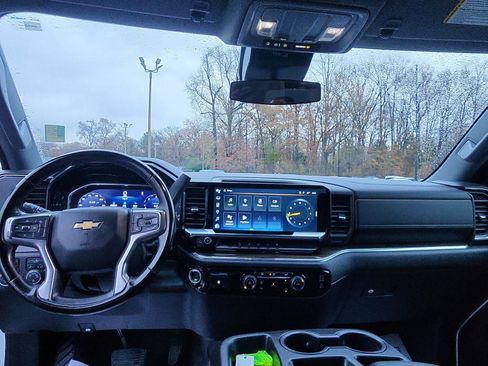 Used 2024 Chevrolet Silverado 3500 LT image 20