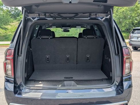 Used 2023 Chevrolet Tahoe LT w/ Luxury Package RWD image 11