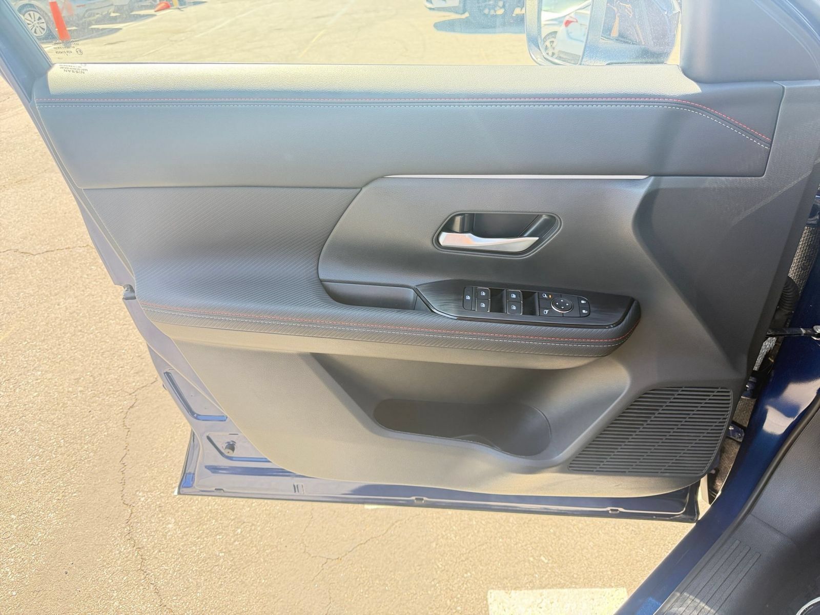 Used 2026 Nissan Kicks SR AWD/4WD image 18