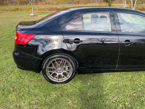 Used 2010 Suzuki Kizashi GTS image 28