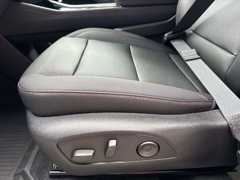 New 2026 Chevrolet Traverse Z71 w/ Enhanced Driving Package AWD/4WD image 11