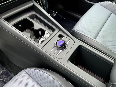 New 2026 Volkswagen Tiguan SE R-Line image 17