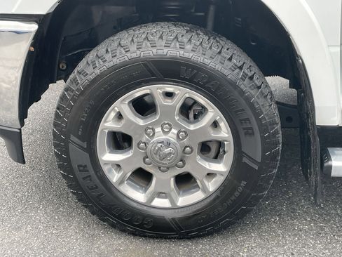 Used 2022 RAM 2500 Laramie AWD/4WD image 10