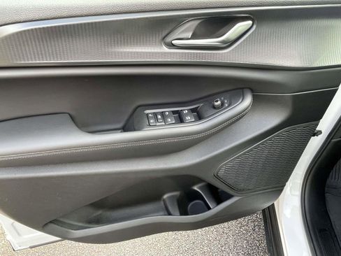 Used 2024 Jeep Grand Cherokee Laredo w/ MOPAR Finishing Package image 14