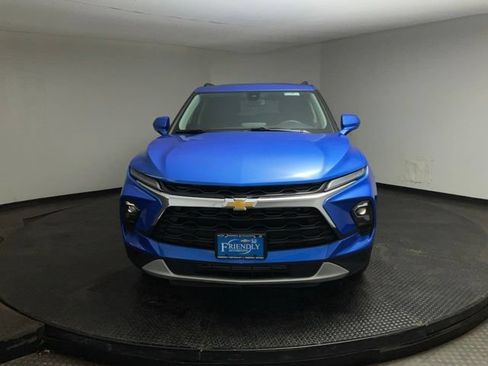 Certified 2024 Chevrolet Blazer LT w/ Convenience Package FWD image 2