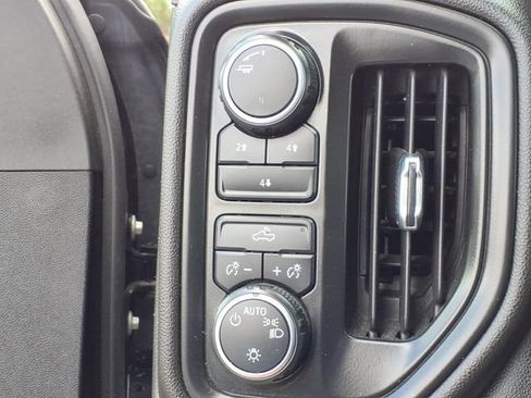 Used 2022 Chevrolet Silverado 2500 Custom w/ Custom Convenience Package AWD/4WD image 26