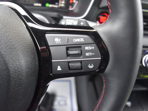 Certified 2025 Honda Pilot Black Edition image 22