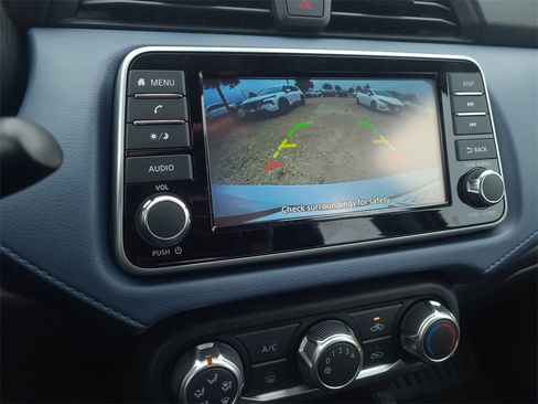 New 2025 Nissan Versa SV image 15