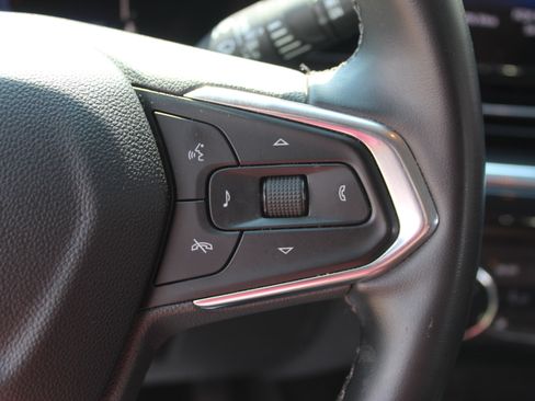 Used 2025 Chevrolet Trax ACTIV w/ Driver Confidence Package FWD image 19