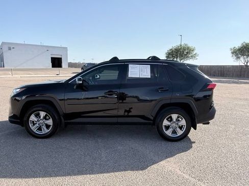 Used 2024 Toyota RAV4 XLE AWD/4WD image 9