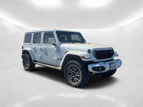 Used 2024 Jeep Wrangler High Altitude AWD/4WD image 3