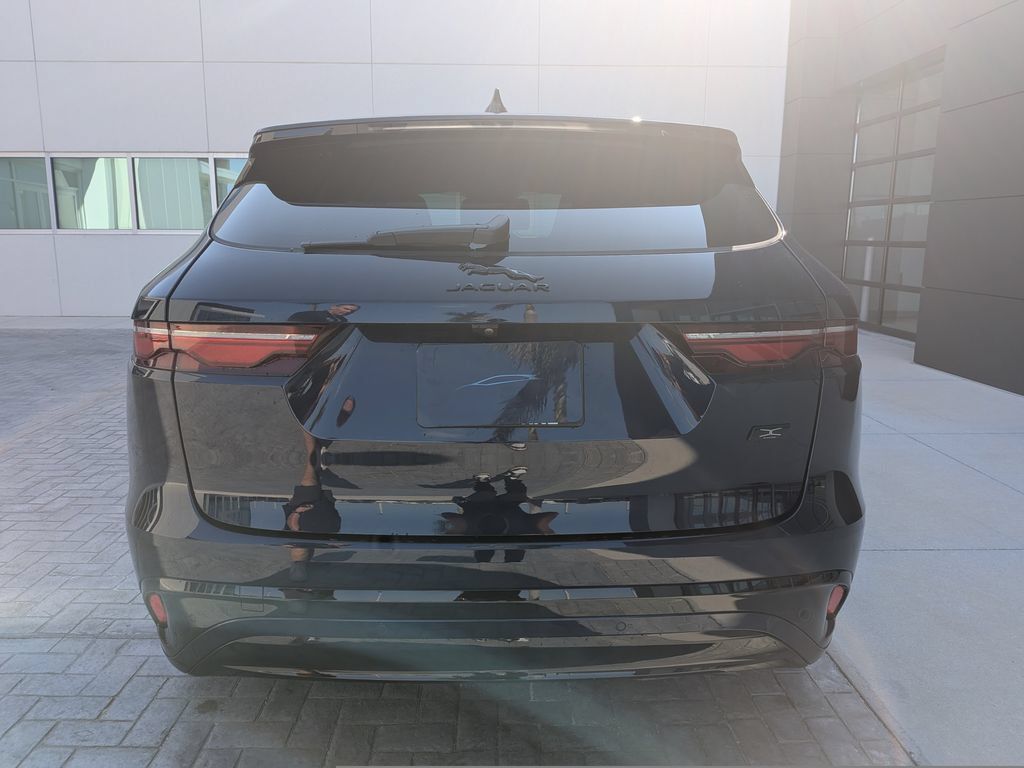Certified 2026 Jaguar F-PACE R-Dynamic S AWD/4WD image 5