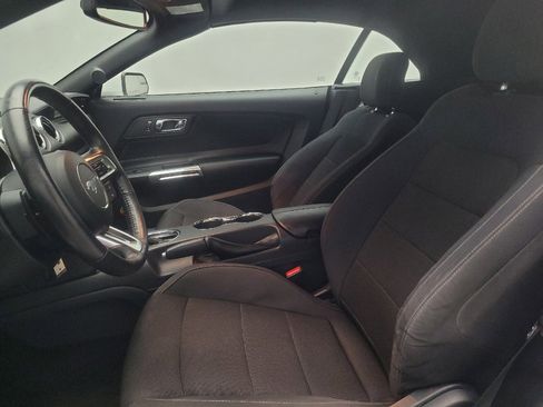 Used 2016 Ford Mustang Convertible RWD image 17
